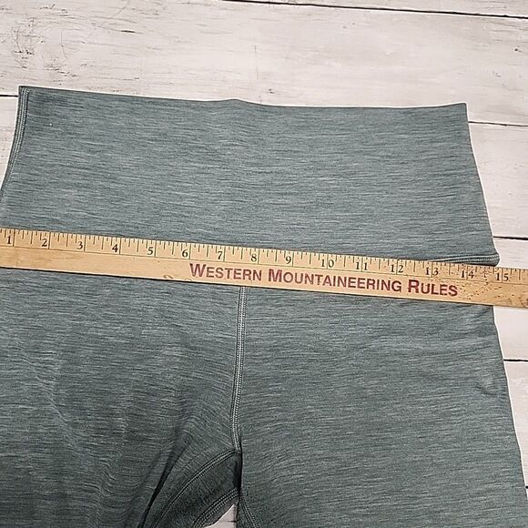 Lululemon Women's Align High Rise Pant 25” Graygreen Size 8 Buttery Soft Fabric - Picture 5 of 9